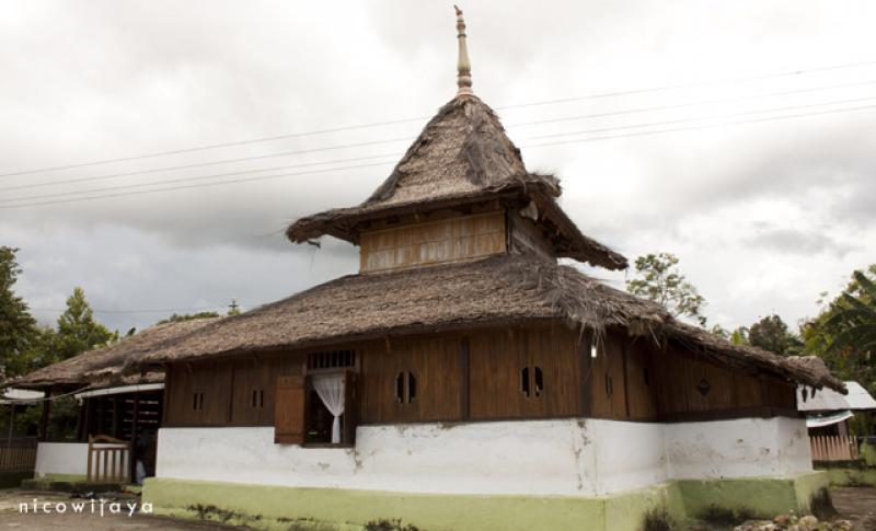 Keunikan dan Sejarah 5 Masjid Tertua di Indonesia